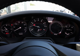Подержанный автомобиль Porsche 911 Coupe 2021 года (13 фото)