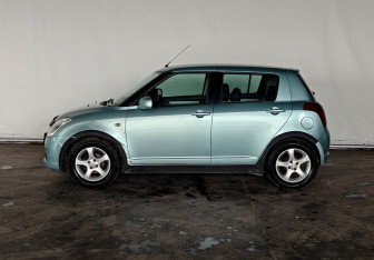 Подержанный автомобиль Suzuki Swift Hatchback 2007 года (8 фото)