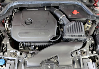 Подержанный автомобиль MINI Hatch 2018 года (9 фото)