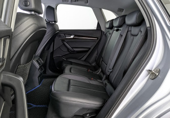 Подержанный автомобиль Audi Q5 2017 года (18 фото)