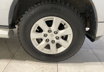 Подержанный автомобиль Mitsubishi Pajero 2014 года (12 фото)