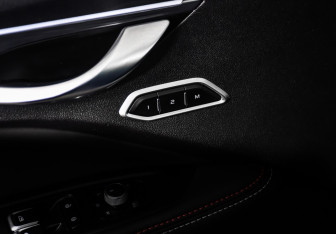 Подержанный автомобиль Geely Tugella 2022 года (19 фото)