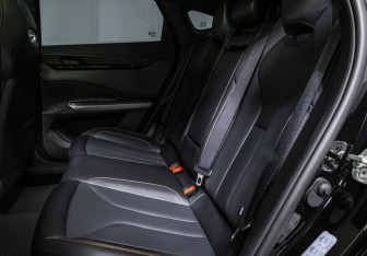 Подержанный автомобиль Changan UNI-V 2024 года (16 фото)