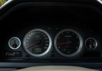 Подержанный автомобиль Volvo XC90 2012 года (7 фото)