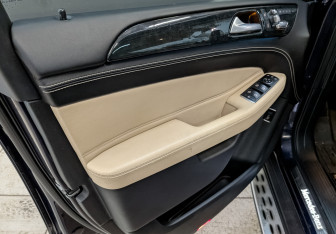 Подержанный автомобиль Mercedes-Benz GLE 2017 года (19 фото)