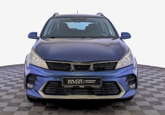 Подержанный автомобиль Kia Rio Hatchback 2021 года (2 фото)