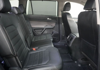 Подержанный автомобиль Volkswagen Teramont 2021 года (13 фото)