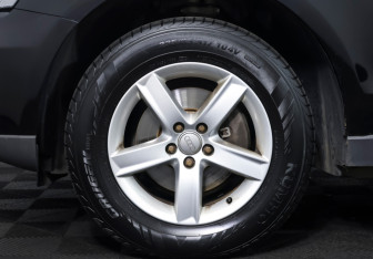 Подержанный автомобиль Audi Q5 2012 года (18 фото)