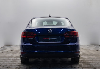 Подержанный автомобиль Volkswagen Jetta Sedan 2014 года (4 фото)