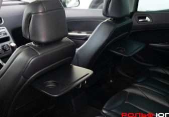 Подержанный автомобиль Peugeot 308 Wagon 2008 года (14 фото)