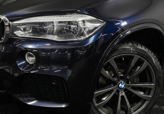 Подержанный автомобиль BMW X5 2018 года (7 фото)