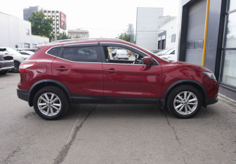 Подержанный автомобиль Nissan Qashqai 2016 года (4 фото)