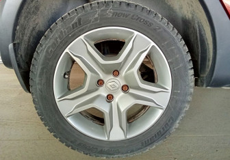 Подержанный автомобиль Renault Sandero 2021 года (15 фото)