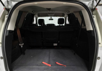 Подержанный автомобиль Renault Scenic 2016 года (14 фото)