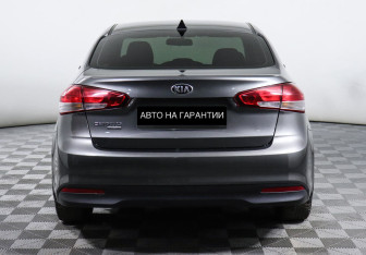 Подержанный автомобиль Kia Cerato Sedan 2019 года (4 фото)