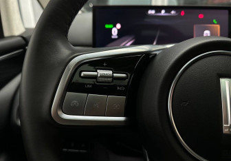 Подержанный автомобиль Wey 80 2025 года (13 фото)