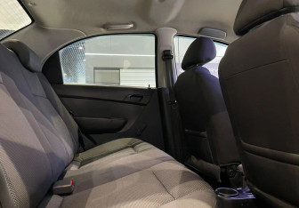 Подержанный автомобиль Chevrolet Aveo Sedan 2006 года (12 фото)