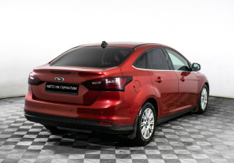 Подержанный автомобиль Ford Focus Sedan 2012 года (5 фото)