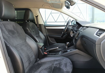 Подержанный автомобиль Skoda Octavia Wagon 2013 года (26 фото)