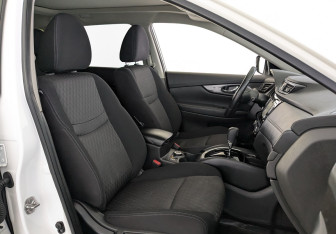 Подержанный автомобиль Nissan X-Trail 2018 года (24 фото)