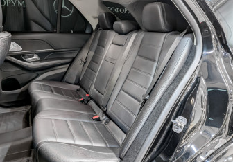 Подержанный автомобиль Mercedes-Benz GLE 2019 года (12 фото)