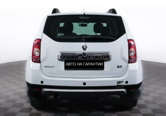 Подержанный автомобиль Renault Duster 2013 года (6 фото)