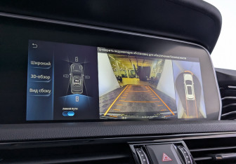 Подержанный автомобиль Hongqi HS5 2024 года (17 фото)