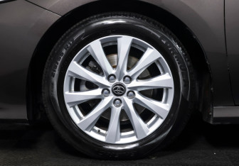 Подержанный автомобиль Toyota Camry Sedan 2020 года (19 фото)