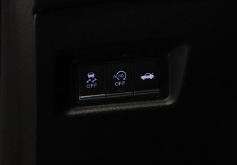 Подержанный автомобиль Infiniti Q50 2017 года (10 фото)