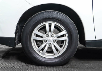 Подержанный автомобиль Mitsubishi Outlander 2013 года (9 фото)