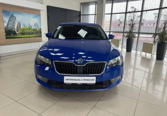 Подержанный автомобиль Skoda Superb Liftback 2019 года (2 фото)