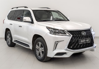 Подержанный автомобиль Lexus LX 2019 года (3 фото)