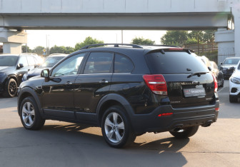 Подержанный автомобиль Chevrolet Captiva 2014 года (7 фото)