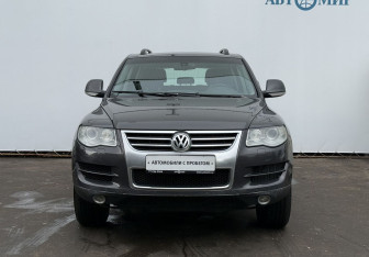 Подержанный автомобиль Volkswagen Touareg 2009 года (2 фото)