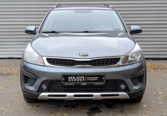 Подержанный автомобиль Kia Rio Hatchback 2020 года (2 фото)