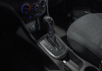 Подержанный автомобиль Hyundai Solaris Sedan 2015 года (8 фото)