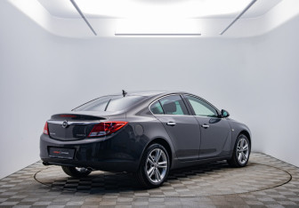 Подержанный автомобиль Opel Insignia Sedan 2013 года (5 фото)