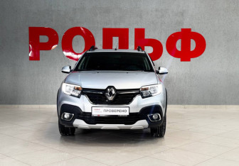 Подержанный автомобиль Renault Sandero 2021 года (2 фото)