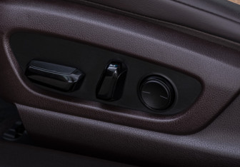 Подержанный автомобиль Lexus ES 2018 года (18 фото)