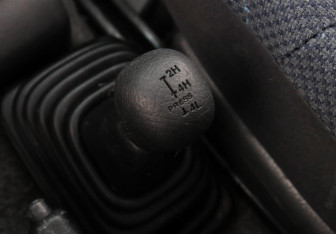 Подержанный автомобиль Suzuki Jimny 2004 года (11 фото)