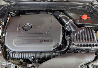 Подержанный автомобиль MINI Hatch 2019 года (9 фото)