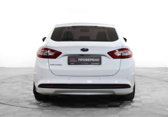 Подержанный автомобиль Ford Mondeo Sedan 2016 года (6 фото)