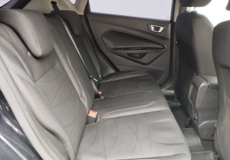 Подержанный автомобиль Ford Fiesta Hatchback 2016 года (11 фото)