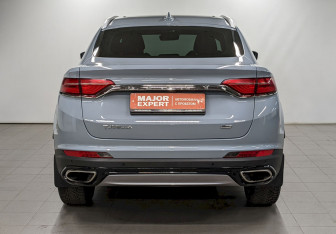 Подержанный автомобиль Geely Tugella 2022 года (6 фото)