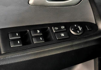 Подержанный автомобиль Kia Sportage 2012 года (15 фото)