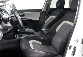 Подержанный автомобиль Kia Ceed Hatchback 2018 года (9 фото)