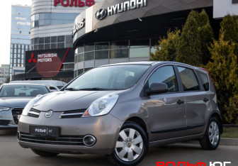 Подержанный автомобиль Nissan Note 2008 года (1 фото)
