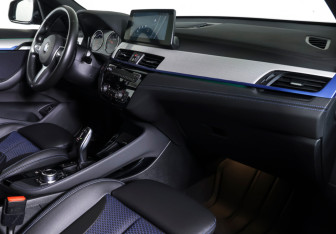 Подержанный автомобиль BMW X1 2019 года (10 фото)