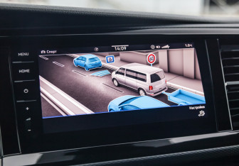 Подержанный автомобиль Volkswagen Multivan 2020 года (22 фото)