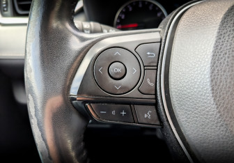 Подержанный автомобиль Toyota RAV4 2019 года (26 фото)